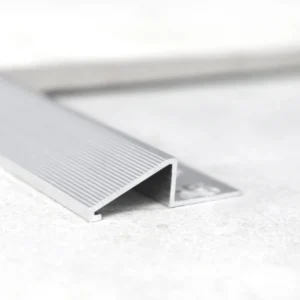 Aluminium Diminishing Trim  3M M/Silver - Image 1